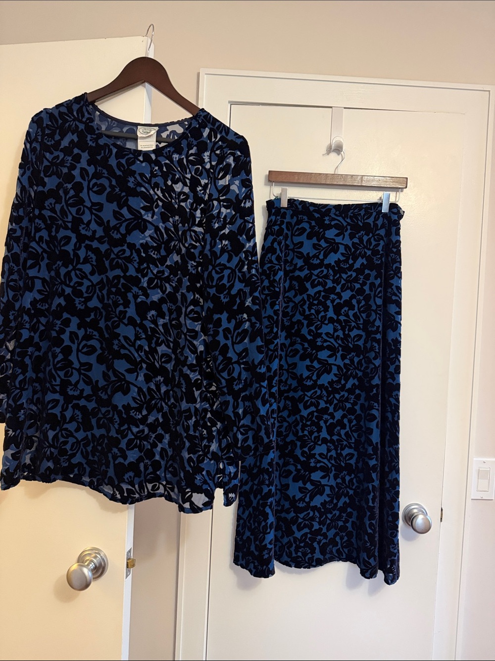 Laura Ashley Blue and Black Velvet Burnout Maxi Skirt and top size M